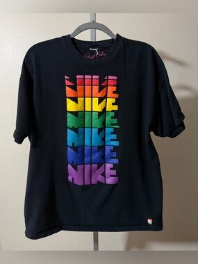 Nike Men’s Gilbert Blake Black Short Sleeve Tee, Size M